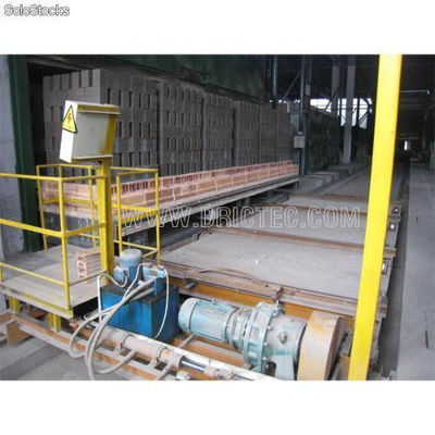 Horno de secado que asegura la producción de ladrillera
