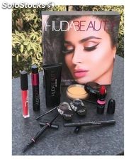 Huda beauty kit de maquillage 9 en 1
