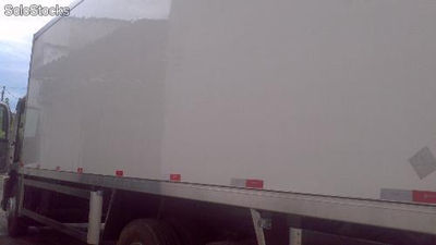 Implemento Gancheira truck 16 pallets baú frigorífico
