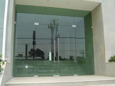 instalacion ventaneria en aluminio fachada flotante divisiones de baño - Foto 3
