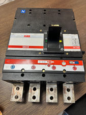 Interruptor Magnetotérmico marca ABB modelo SN 1250