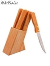 Juego de cuchillos con base de madera