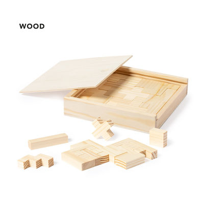 Juego de habilidad fabricado en resistente madera.