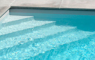 Kit de piscina a medida autoinstalable con escaleras interiores - Foto 2