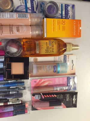 L&#39;Oréal, Clarins Maybelline ,Nivea,Hard Candy lots