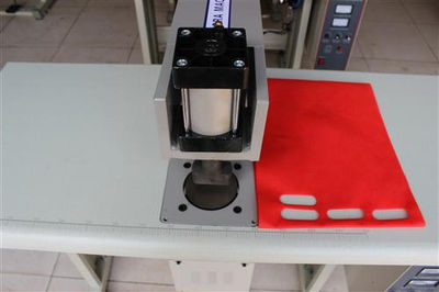 La máquina para bolsas de soldadura no tejida - Foto 4