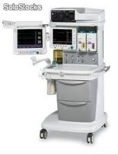 Lampara de hendidura, monitor multiparametro, ventilador mecanico, anestesia