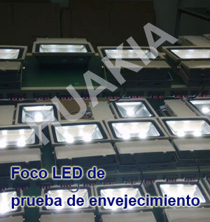 lámpara jardín de luz led 30W - Foto 3
