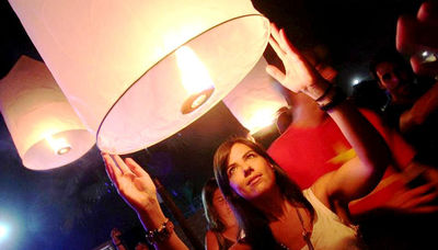 Lanternes volantes - Photo 2