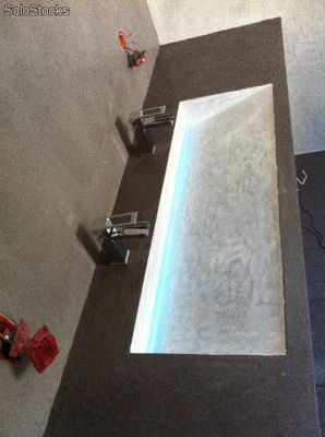 lavabo contemporain en béton ciré résiné avec éclairage par led