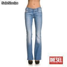 Liquidação de Estoques de Calças jeans Diesel homem e mulher