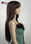 Longue perruque brune lisse avec frange - Photo 3
