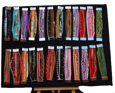 Lot destockage bijoux 30 bracelet manchette fermoir aimanté, 9 couleurs - Photo 2