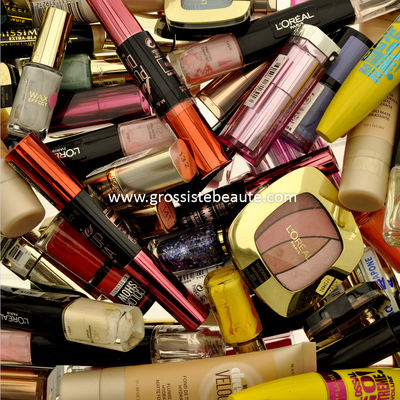 Lot de 250 cosmétiques de marques GEMEY MAYBELLINE LOREAL BOURJOIS RIMMMEL  ASTOR MAX FACTOR