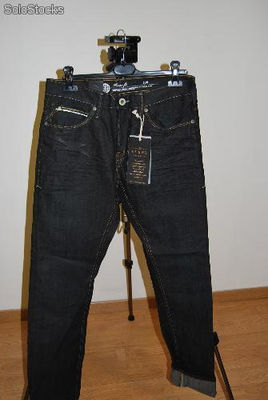 lot varié de jeans, pantalons - Photo 3