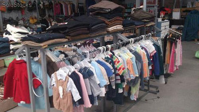 Lote 100 prendas ropa niño marca mayoral