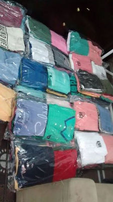 lote de roupas em atacado - Foto 2