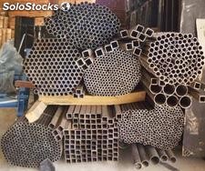 Lote de tubos de aço carbono com costura