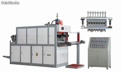 Máquina de conformación térmica de plástico automática