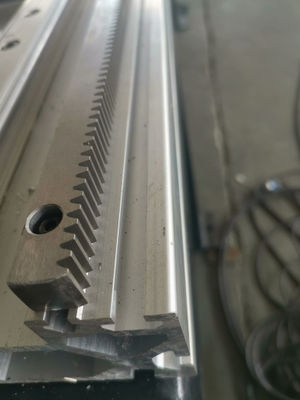 Máquina de corte por plasma CNC para chapa de acero de mesa desmontable - Foto 2