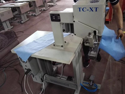 Máquina de coser ultrasónica para hacer manga de bata quirúrgica Modelo: TC-XT - Foto 3