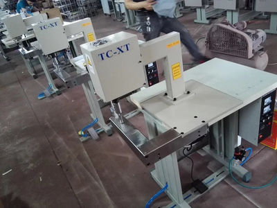 Máquina de coser ultrasónica para hacer manga de bata quirúrgica Modelo: TC-XT - Foto 2