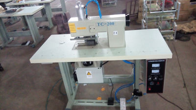 Máquina de encaje ultrasónico de calidad superior china para el mantel - Foto 2