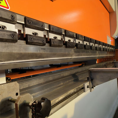 Máquina de freno de prensa hidráulica CNC con accionamiento por servomotor - Foto 4