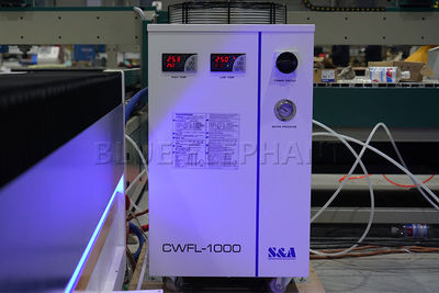 Máquina de grabado de metal con láser de fibra 3D de Jinan CNC con certificación - Foto 3