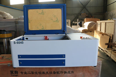 Maquina láser CO2 de grabado para acrilico,madera,mdf VK-6040 40w