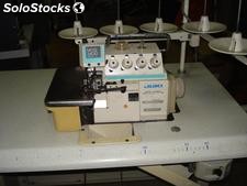 Maquina Overlock Juki