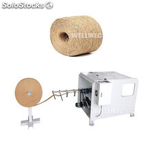 Máquina para fabricar cuerdas de papel retorcido de una sola estación