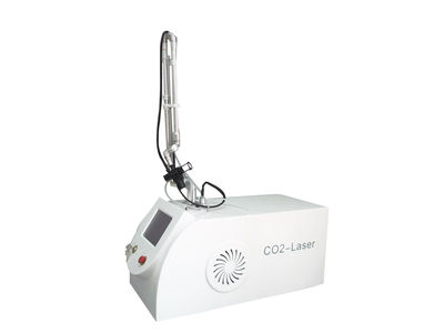 Máquina portátil de láser CO2 fraccional de 10600nm para tensado vaginal, 40W - Foto 2