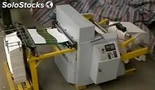 Máquina punzonadora de papel o cartón