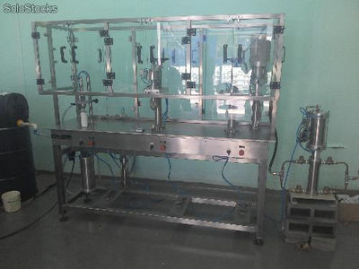 Maquina tekniza para fabricação de produtos em aerossol.