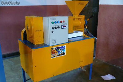 Máquinas para extração de Óleo Vegetal para biocombustível e/ou alimentação.