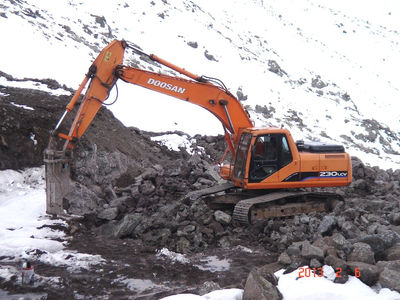 Marteau brise roche BRH 1300kg MSB Saga 180 - pelles 15 à 21 tonnes - Photo 2