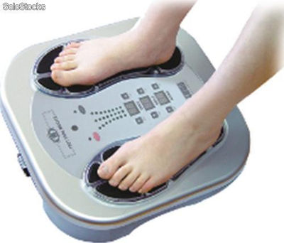 Masageador de pie con pulsos electrónicos