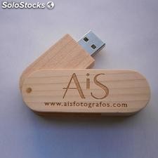 Memoria usb 4gb tapa giratoria en madera con el logo grabado por láser