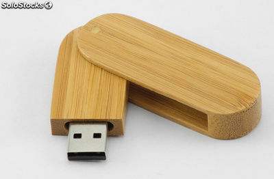 Memoria USB de bambú ecológico con logo grabado por láser gratis