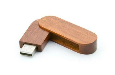 Memoria USB de madera ecológica por mayor Logo grabado por láser gratis modelo05