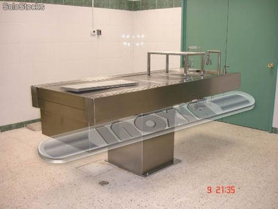 Mesa de autopsia /necropsia con sistem integrada de ventilacion