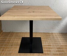mesa hostelería tablero de melamina modelo ROBLE CON NUDO pie de hierro NEGRO