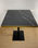 mesa hostelería tablero imitación marmol negro canto dorado pie hierro negro - 1