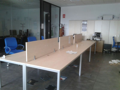 Mesa oficina colectividades con estructura perimetral. - Foto 5