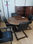 Mesa redonda para reuniones color marrón, mesa para despacho. - 1