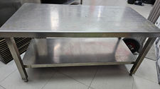 Mesa soporte de aparatos acero inox