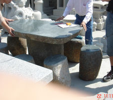Mesa y taburetes de granito tallado para jardín G612