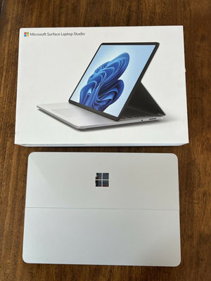 Microsoft - Surface Laptop Studio - 14.4&quot; Touch Screen - Intel Core i7 -32GB Mem