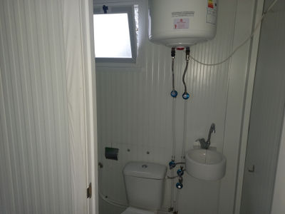 Modulo con ducha lavabo wc y calentador electrico - Foto 4